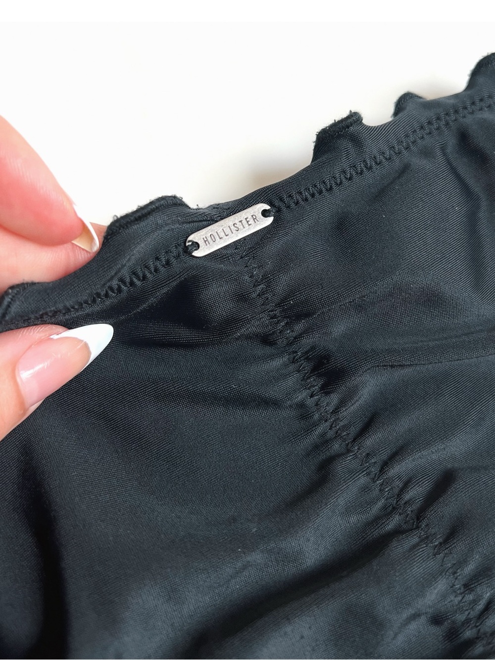 2007 Vintage Hollister | Black Ruffle Bikini Bottoms - Picture 4 of 4